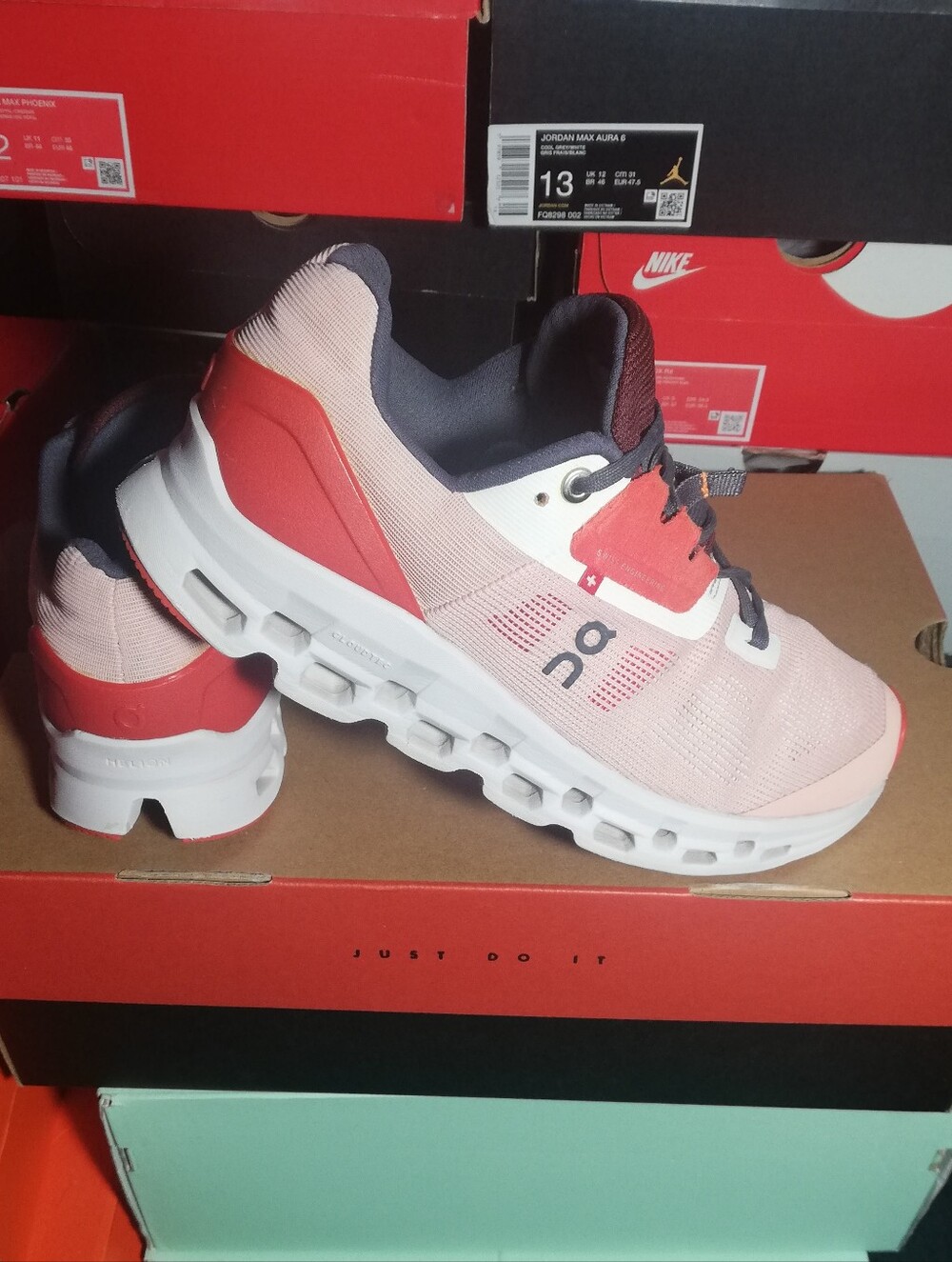 ON CLOUDSTRATUS WOMEN US SIZE 8.5 GOOD COND